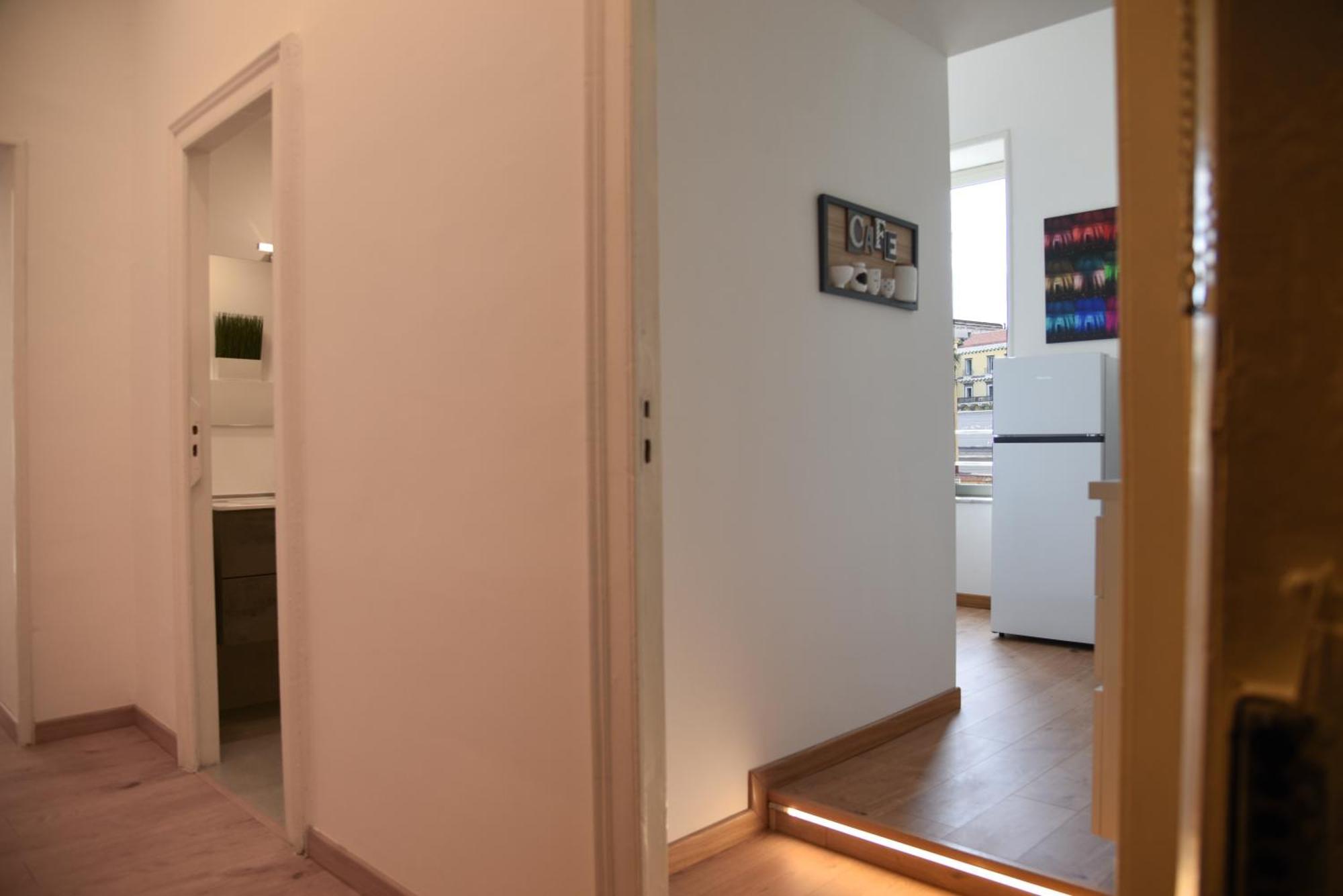 Apartamento Downtown Umberto 74 Nápoles Exterior foto